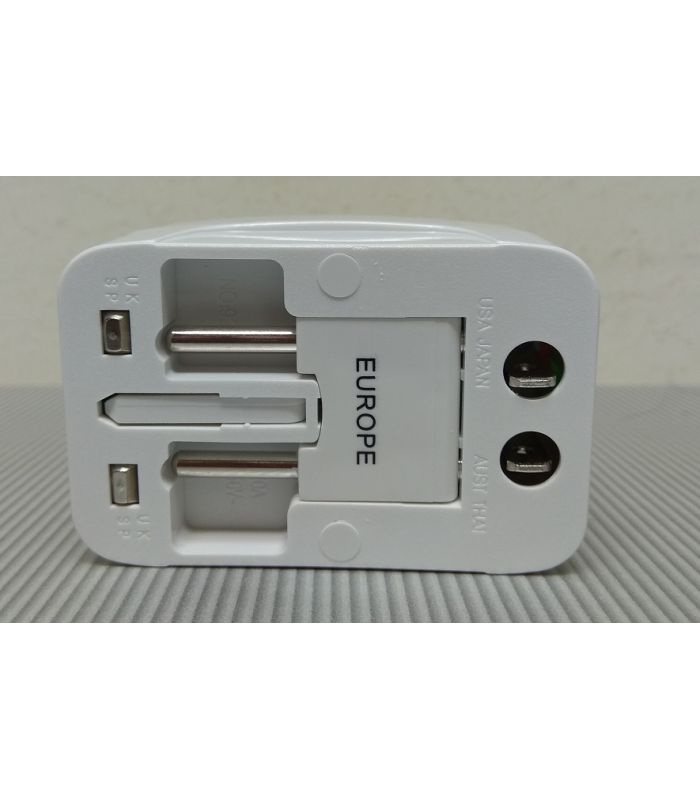 מתאם חשמל בינלאומי + שקע USB